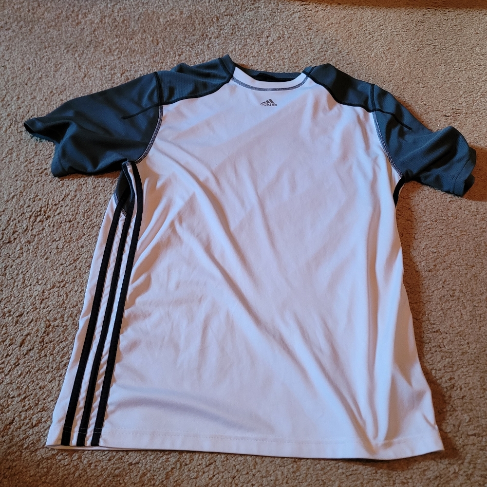 Adidas t shirt